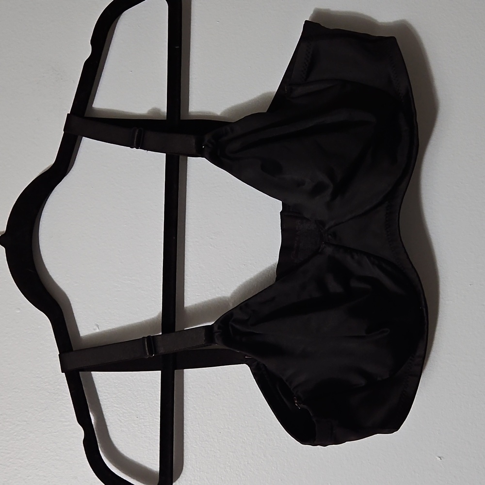 Playtex Elegant Black Women's Underwire Seamless Lined Bra Size 36C